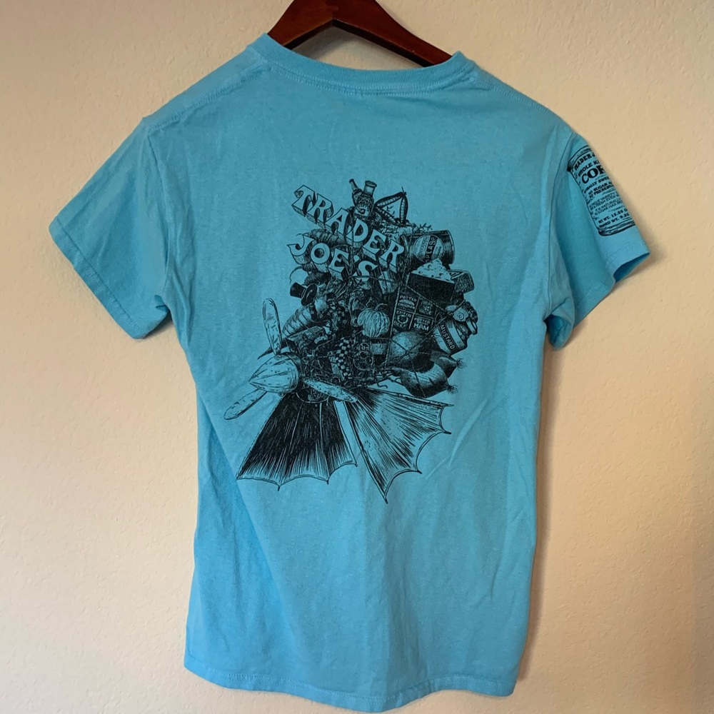 RARE Trader Joe’s light blue tee
